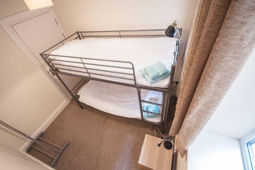 The Broadmead Forest - Spacious City Centre 3Bdr Apartment บริสตอล ภายนอก รูปภาพ